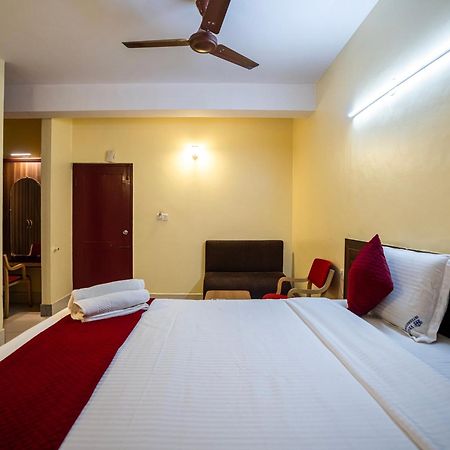 Hotel Vyshak International Mysuru Zewnętrze zdjęcie