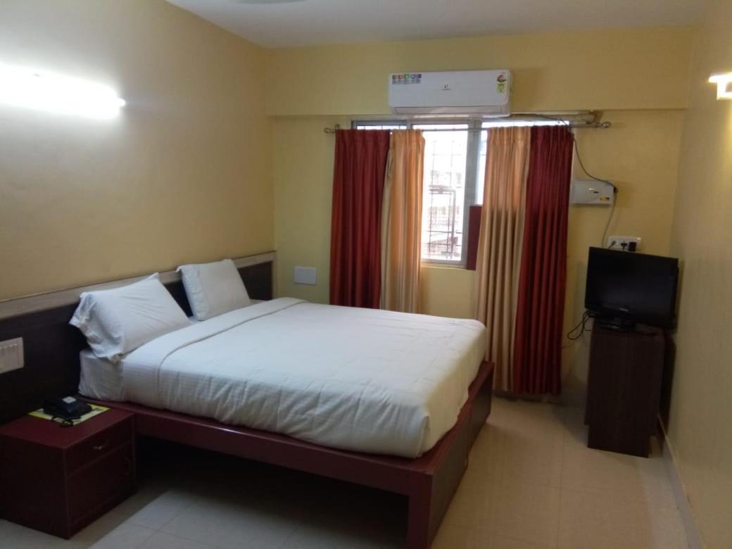 Hotel Vyshak International Mysuru Zewnętrze zdjęcie